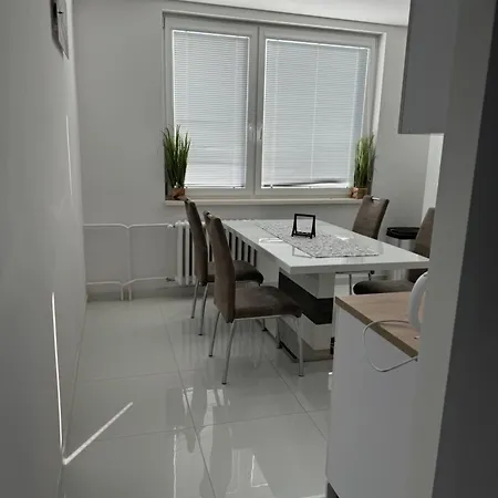 Peti Centrum Apartament Galanta